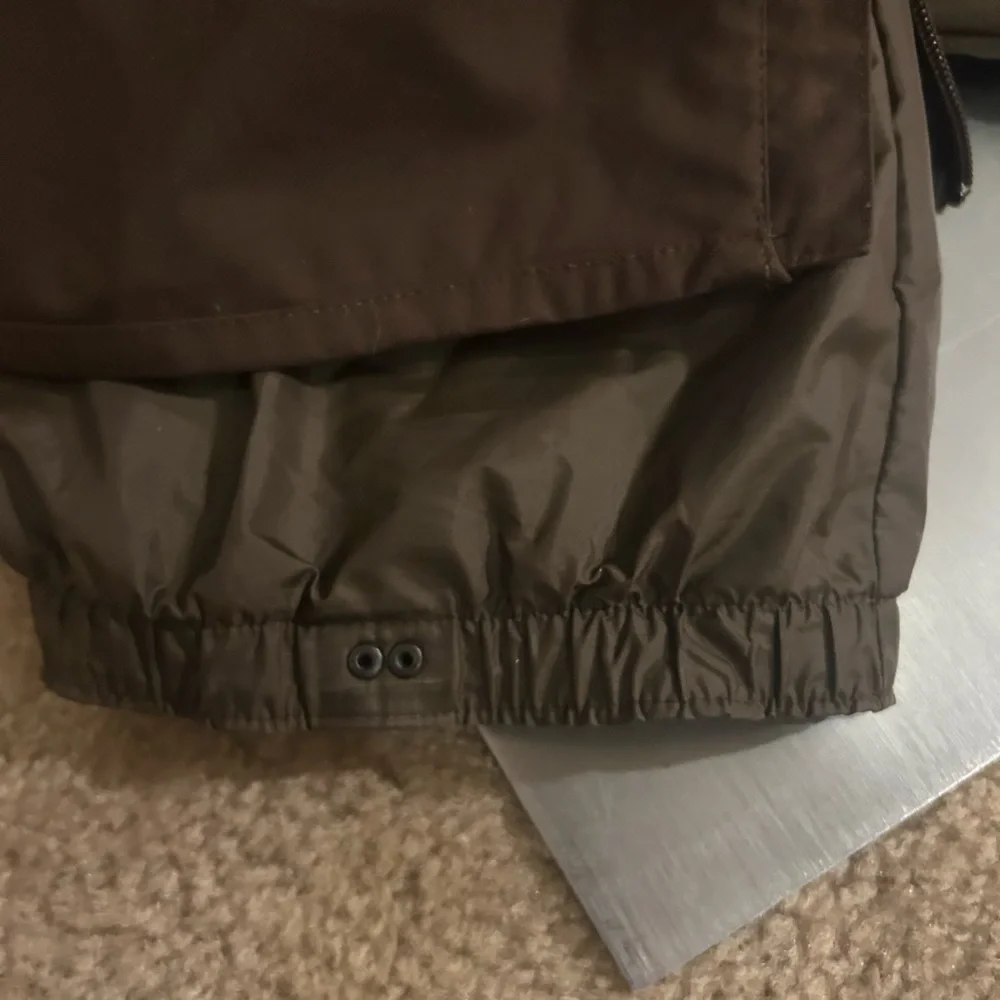 Men's Brown Burton snowboarding Pants - Picture 7 of 12